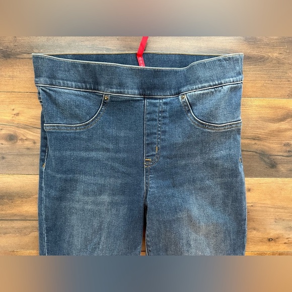 SPANX Distressed Skinny Ankle Jeans – Dark Wash – Size S/P - Picture 3 of 7